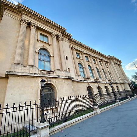 Downtown Studio - Ultra Central With Park View Bucharest Exterior photo