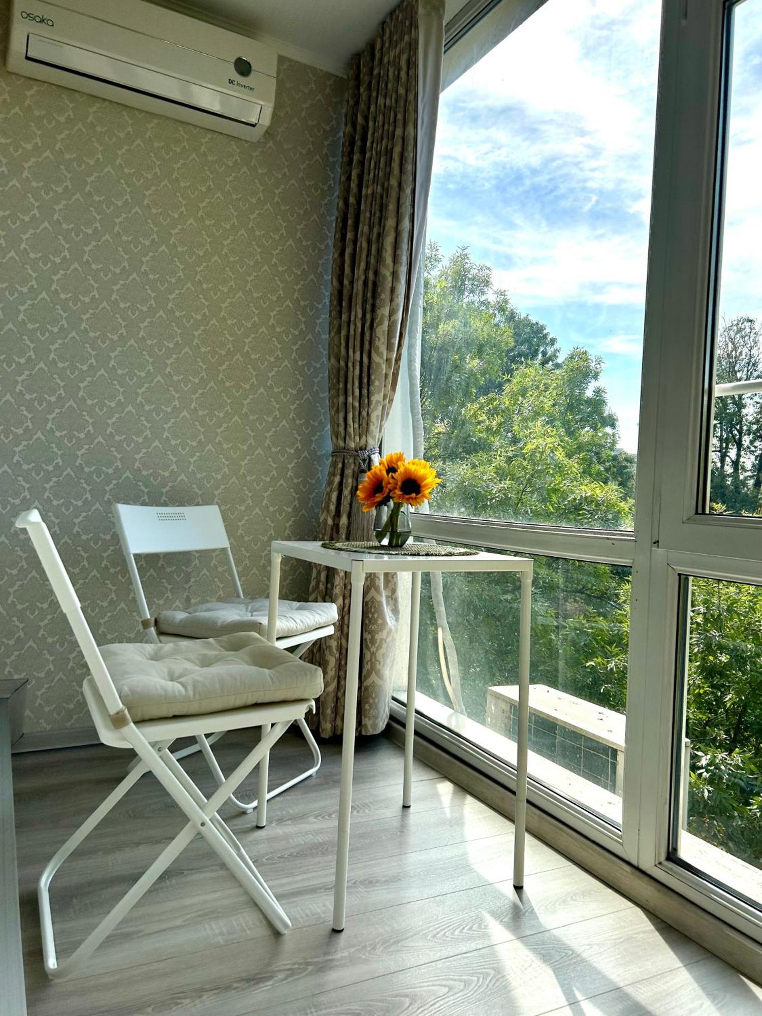 Downtown Studio - Ultra Central With Park View Bucharest Exterior photo