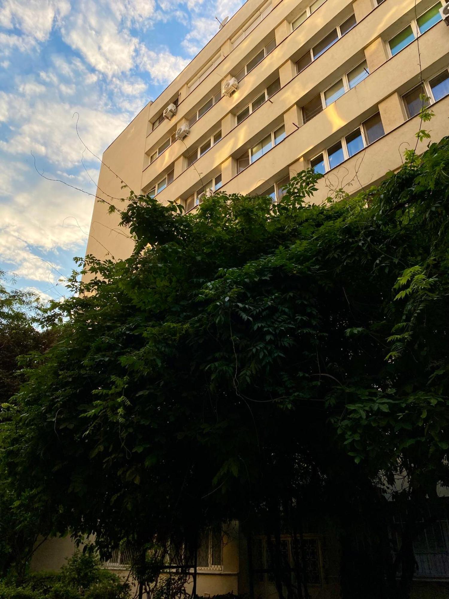 Downtown Studio - Ultra Central With Park View Bucharest Exterior photo