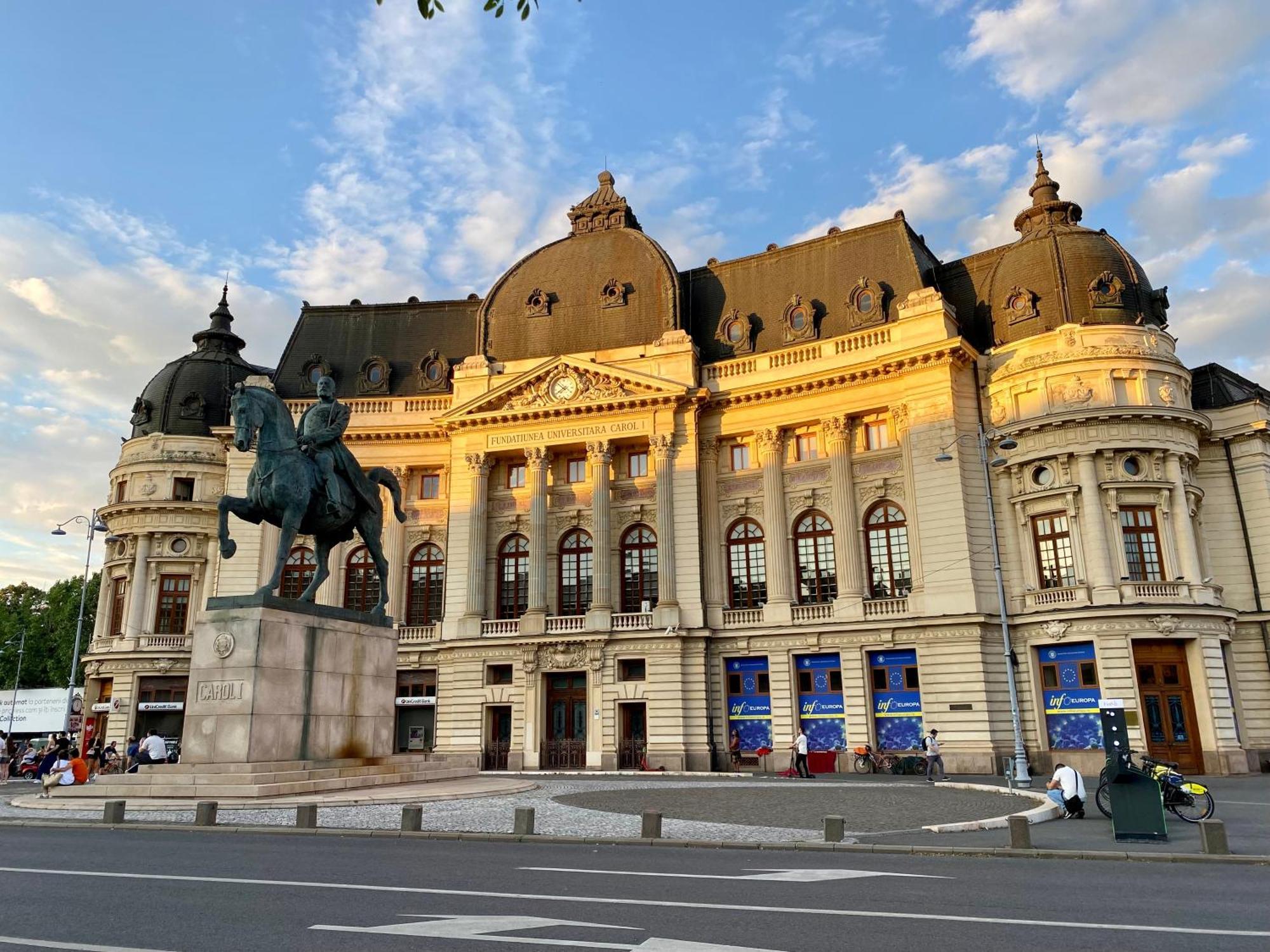 Downtown Studio - Ultra Central With Park View Bucharest Exterior photo